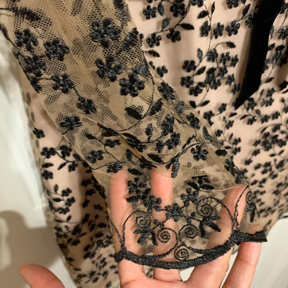 Betsy Johnson Embroidered Dress New w tags sz 8 - Picture 4 of 6